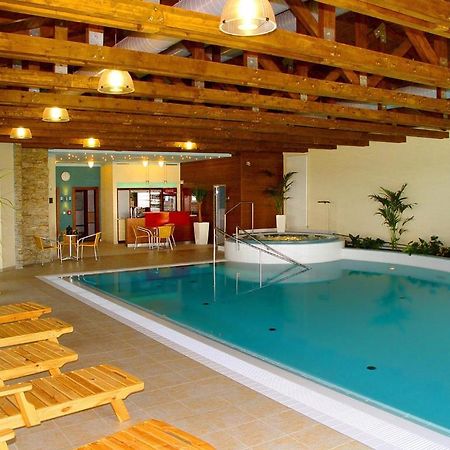 חנניצה Wellness Hotel Happy Star מראה חיצוני תמונה