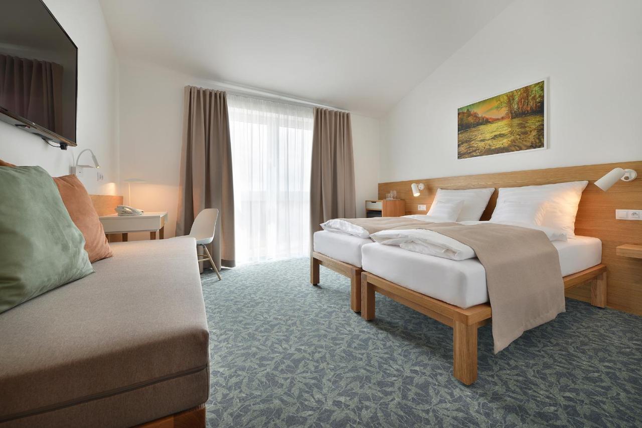 חנניצה Wellness Hotel Happy Star מראה חיצוני תמונה