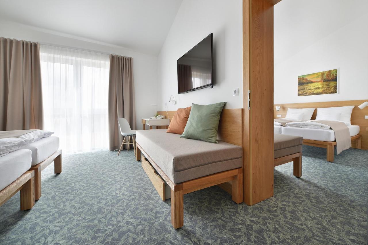 חנניצה Wellness Hotel Happy Star מראה חיצוני תמונה