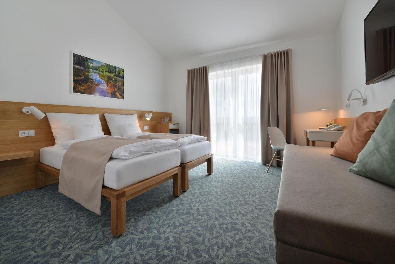 חנניצה Wellness Hotel Happy Star מראה חיצוני תמונה