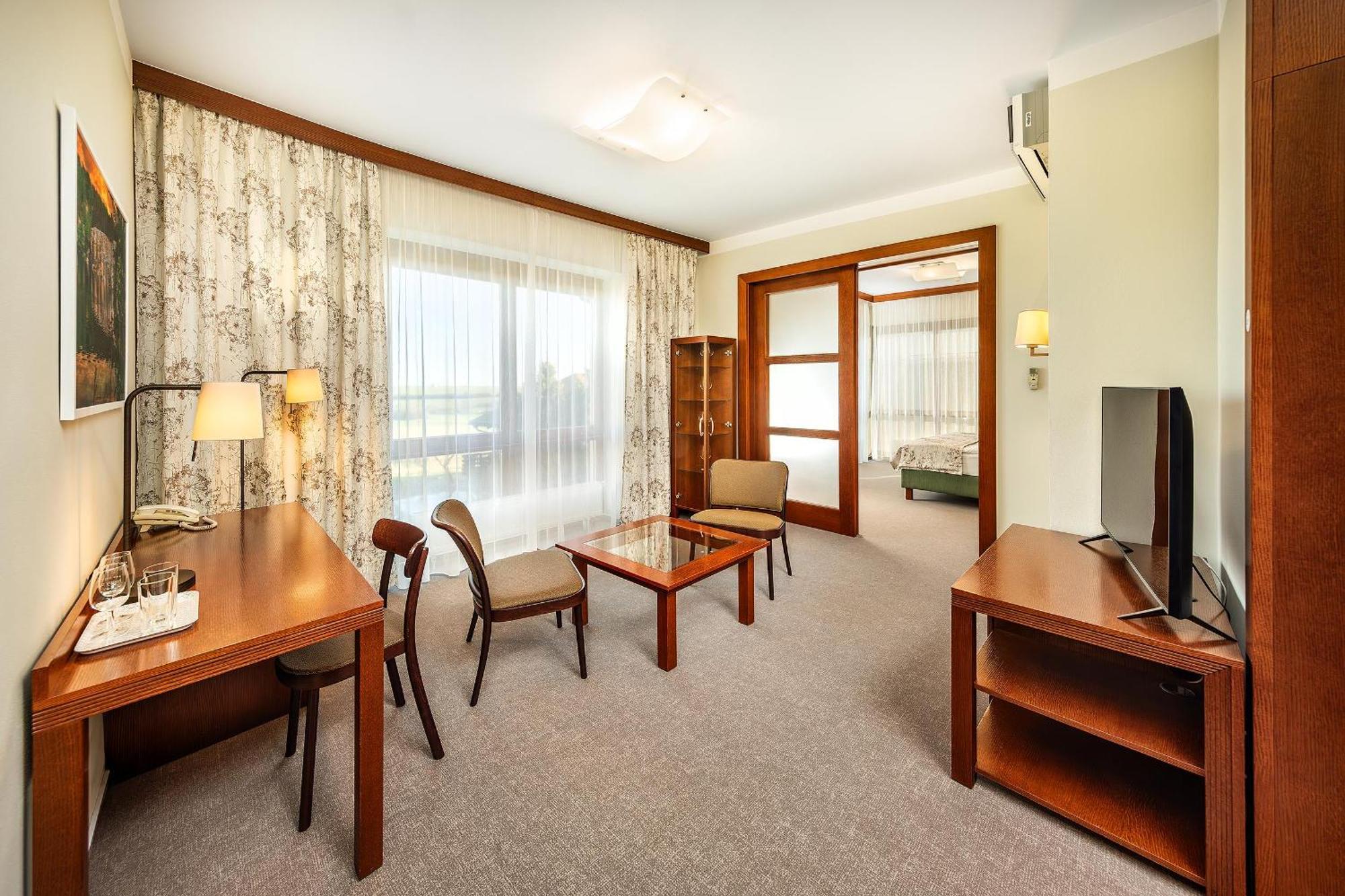חנניצה Wellness Hotel Happy Star מראה חיצוני תמונה