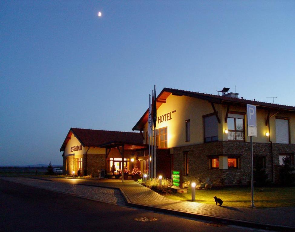 חנניצה Wellness Hotel Happy Star מראה חיצוני תמונה